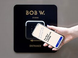 Bob W Munich City West