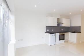 Bridge Road - Room 1