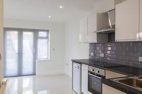 Bridge Road - Room 1