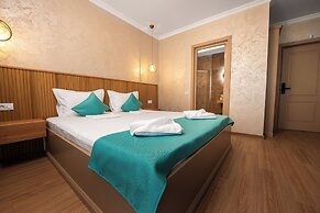 Thaya Rooms