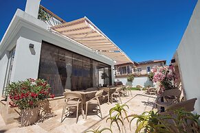 Thaya Rooms
