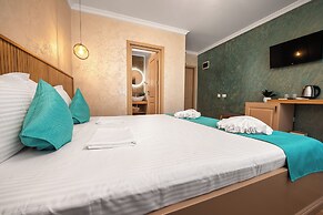 Thaya Rooms