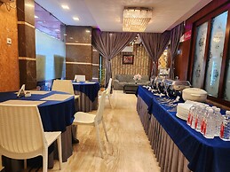 Hotel Orchid Plaza