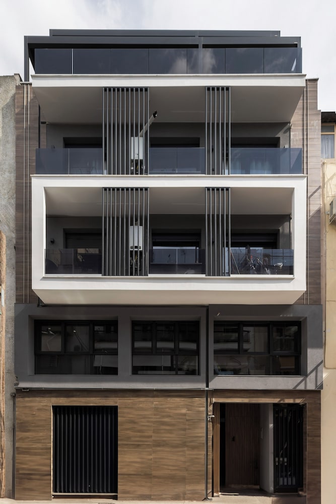 FOS Premium Apartments by halu