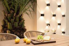 FOS Premium Apartments by halu