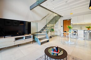 Apartment 307 at 117 on Strand