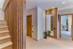 Divel Luxury Villas - Villa Ervin by Estia