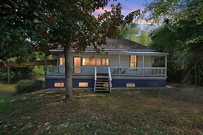 Historic Athens Home With Location & Comfort 3 Bedroom Home