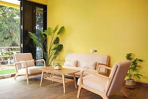 Bed & Beach Hostel Karon