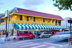 Bed & Beach Hostel Karon