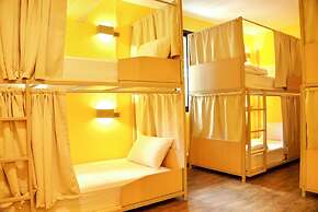 Bed & Beach Hostel Karon
