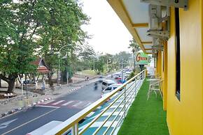 Bed & Beach Hostel Karon