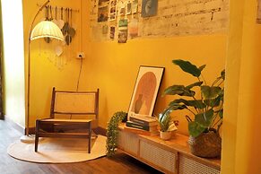 Bed & Beach Hostel Karon