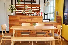 Bed & Beach Hostel Karon