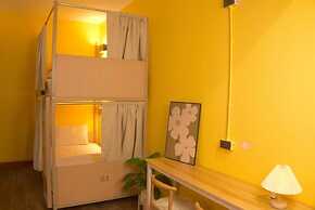 Bed & Beach Hostel Karon