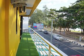 Bed & Beach Hostel Karon
