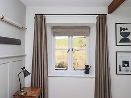 Lower Well Farm House