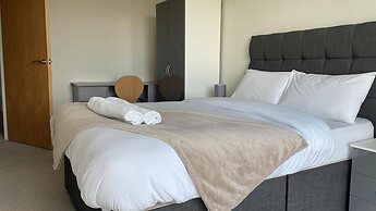 Apartment - Sleeps 4, Pets Allowed & Parking