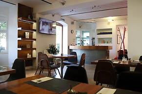 B&B Villa Hotel