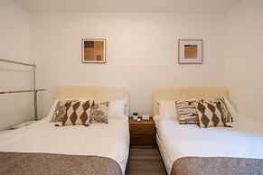 Book and Bed-People's Square