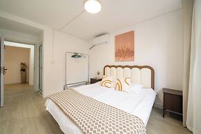 Book and Bed-People's Square