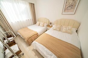 Book and Bed-People's Square