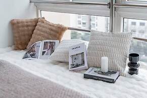 Book and Bed-People's Square