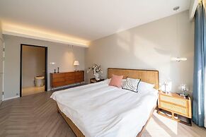 Book and Bed-People's Square