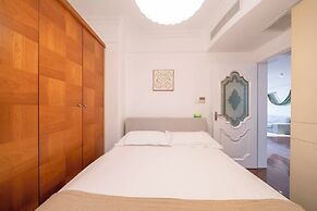 Book and Bed-People's Square