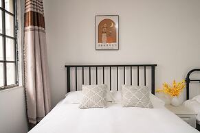 Book and Bed-People's Square