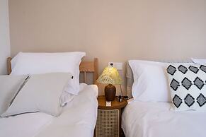Book and Bed-People's Square