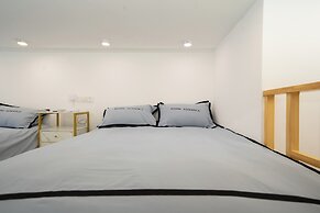Book and Bed-People's Square