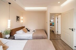 Book and Bed-People's Square