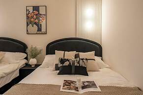 Book and Bed-People's Square