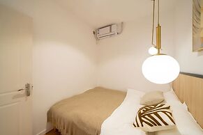 Book and Bed-People's Square