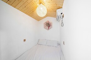 Book and Bed-People's Square