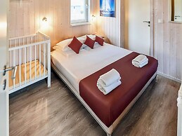 4 Star Holiday Home in Friedrichkoog
