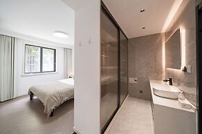 Book and Bed - SML Center