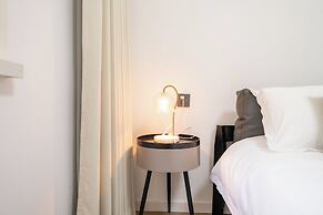 Book and Bed - SML Center