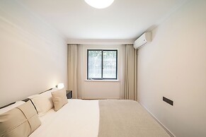 Book and Bed - SML Center