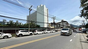 Palace - Spacious 1 Bedroom Condo With Shared Renovated Large Pool