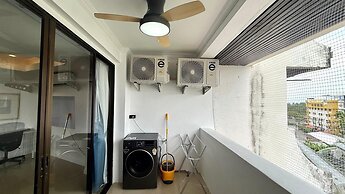 Palace - Spacious 1 Bedroom Condo With Shared Renovated Large Pool
