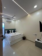 Hotel Elite Stay - Mahalunge Pune