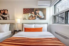 Theatre Hotel by Lodgo