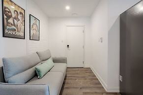 Theatre Hotel by Lodgo