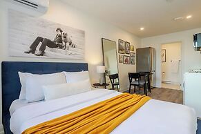 Theatre Hotel by Lodgo