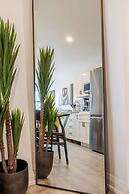 Theatre Hotel by Lodgo