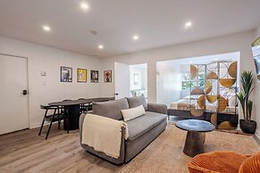 Theatre Hotel by Lodgo