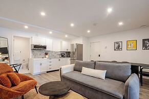 Theatre Hotel by Lodgo
