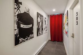 Theatre Hotel by Lodgo